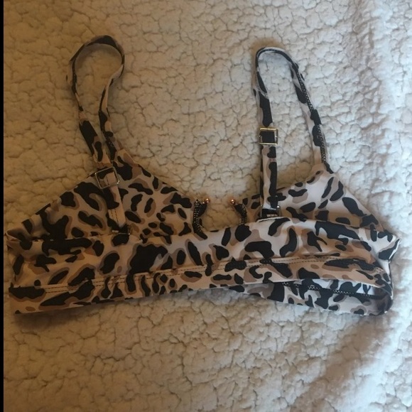 NEVER WORN leopard print bikini set - Picture 4 of 7